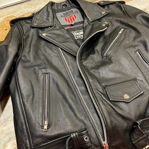 Gently used, Men’s motorcycle black leather jacket.  In excellent condition.